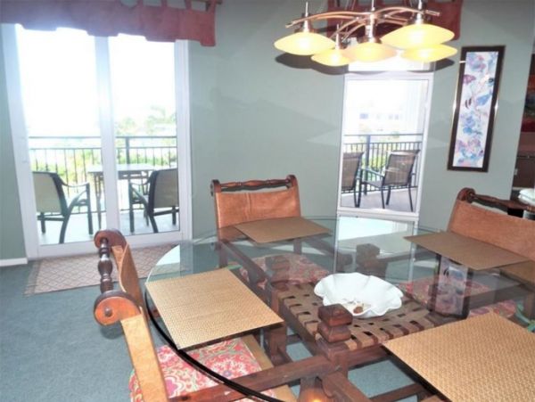 Longboat Key Beach Condo 2 Bedroom Communal Pool & Tennis