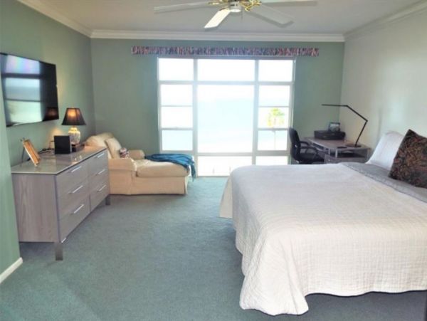Longboat Key Beach Condo 2 Bedroom Communal Pool & Tennis