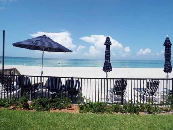 Longboat Key Beach Condo 2 Bedroom Communal Pool & Tennis