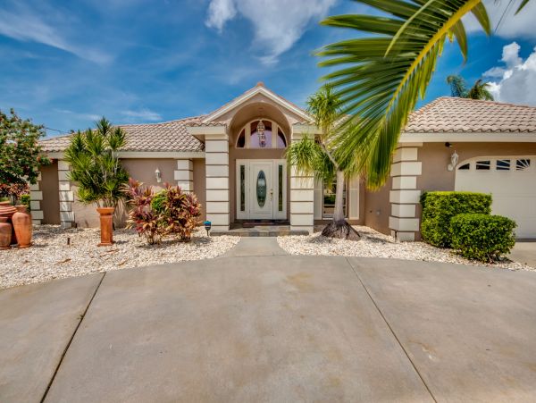 Cape Coral Home 983120