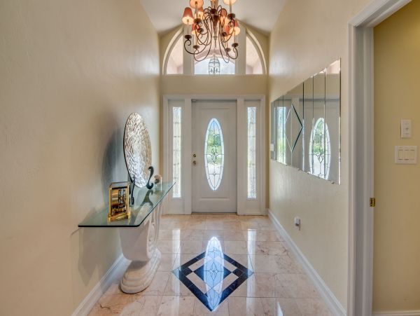 Cape Coral Home 983120