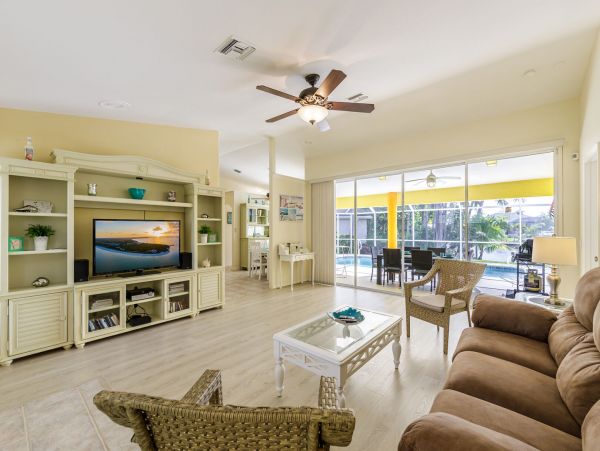 Access to the Gulf Boat Dock Best Cape Coral Pool Home