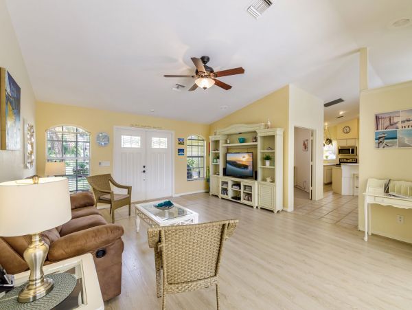 Access to the Gulf Boat Dock Best Cape Coral Pool Home