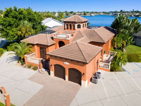 Luxury Cape Coral Vacation Rental Home 3 Bedroom With Pool