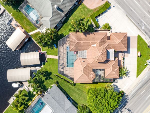 Luxury Cape Coral Vacation Rental Home 3 Bedroom With Pool