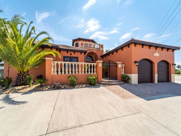 Luxury Cape Coral Vacation Rental Home 3 Bedroom With Pool