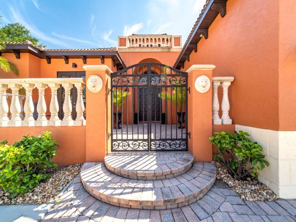 Luxury Cape Coral Vacation Rental Home 3 Bedroom With Pool