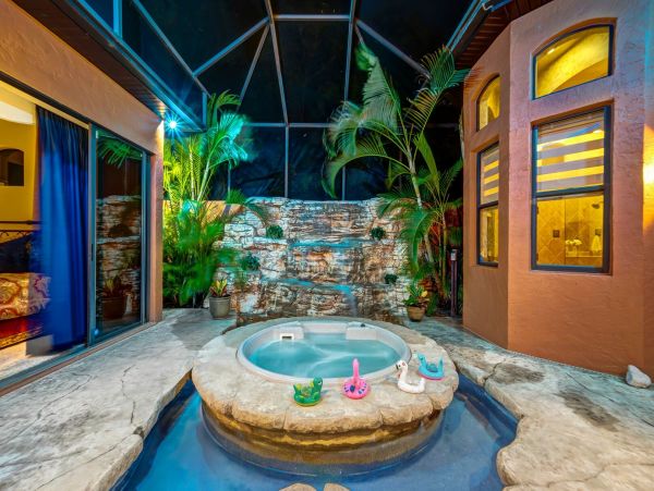 Luxury Cape Coral Vacation Rental Home 3 Bedroom With Pool
