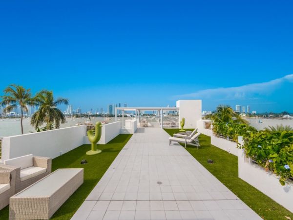 Miami Beach 6 Bedroom Luxury Home Pool & Panoramic Bay Views
