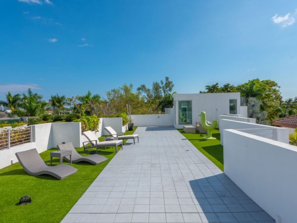 Miami Beach 6 Bedroom Luxury Home Pool & Panoramic Bay Views