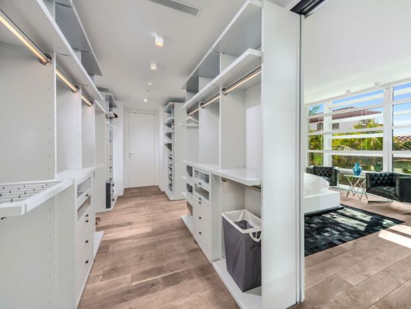 Miami Beach 6 Bedroom Luxury Home Pool & Panoramic Bay Views