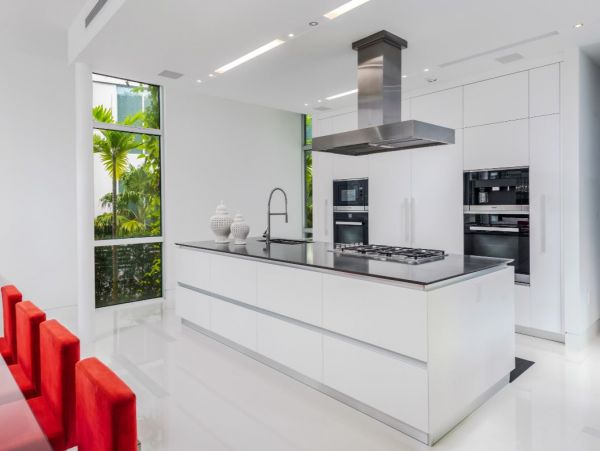 Miami Beach 6 Bedroom Luxury Home Pool & Panoramic Bay Views
