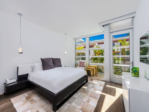 Miami Beach 6 Bedroom Luxury Home Pool & Panoramic Bay Views