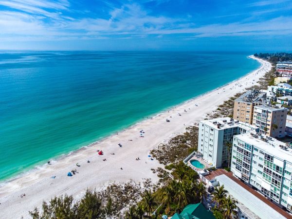 Holmes Beach 2 Bedroom Home Right On The Beach Sleeps 4