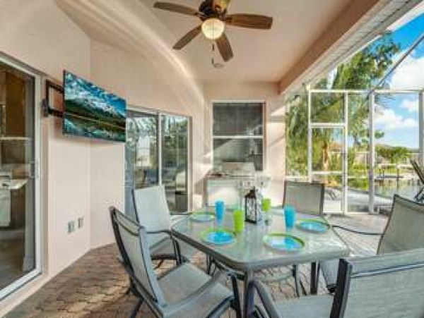 Cape Coral Luxury at its Best.