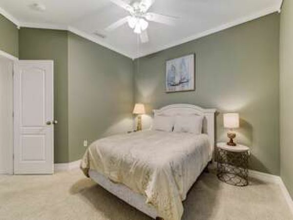 Cape Coral Luxury at its Best.