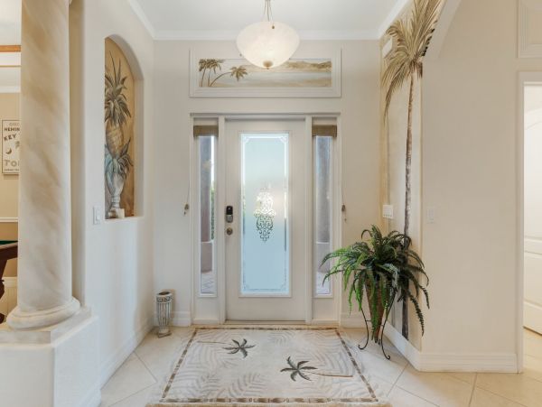 Cape Coral Luxury at its Best.