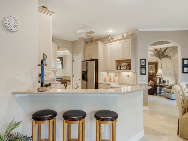 Cape Coral Luxury at its Best.