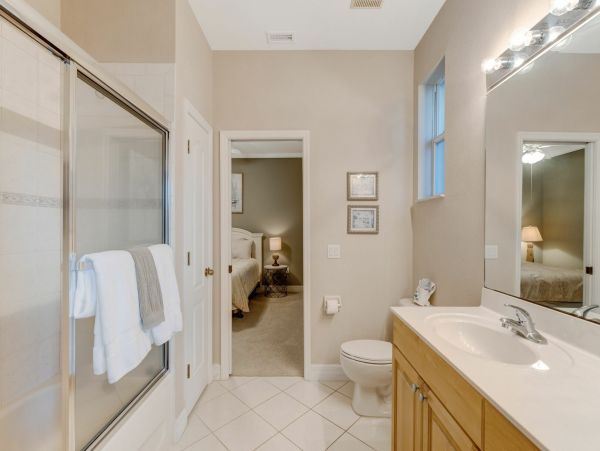 Cape Coral Luxury at its Best.