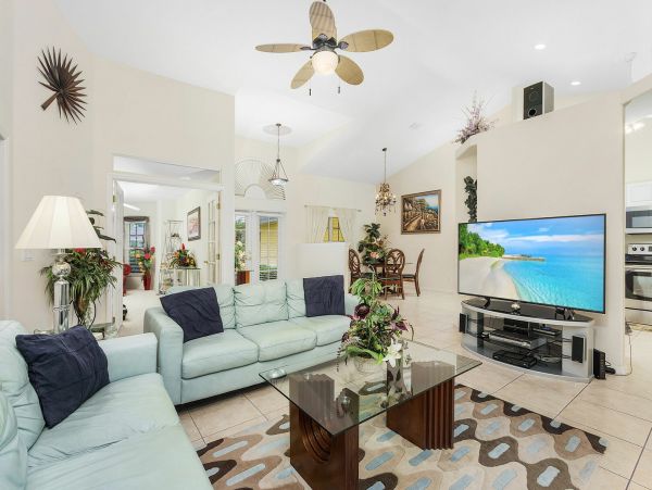 Cape Coral Home 983158