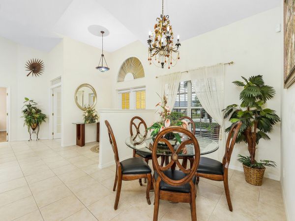 Cape Coral Home 983158