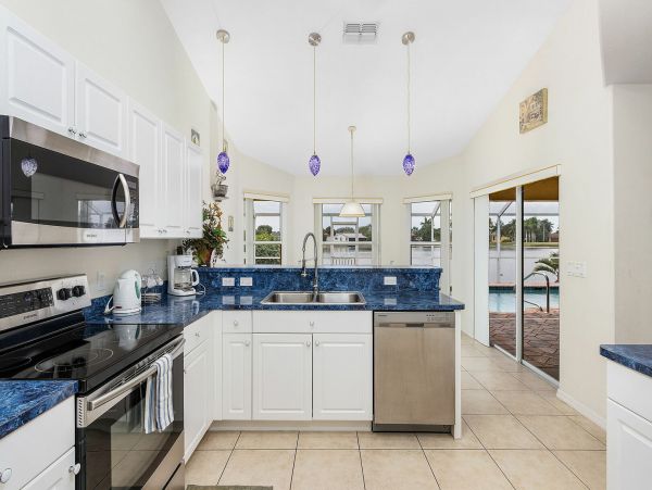 Cape Coral Home 983158