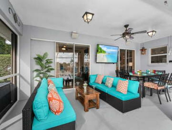 Cape Coral Lovely 3 Bedroom Home With Boat Dock
