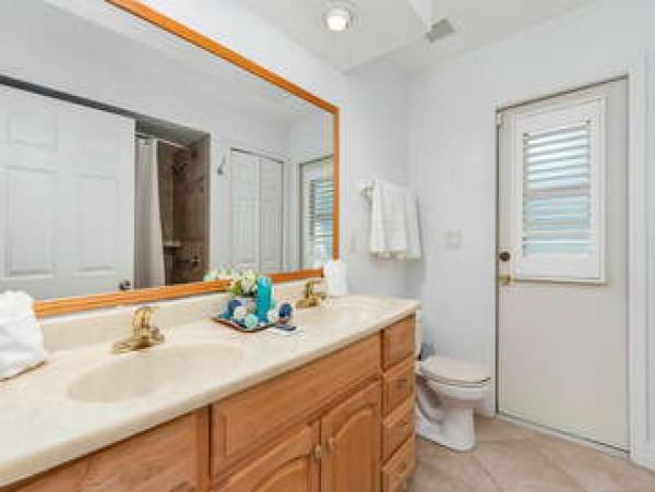 Cape Coral Lovely 3 Bedroom Home With Boat Dock