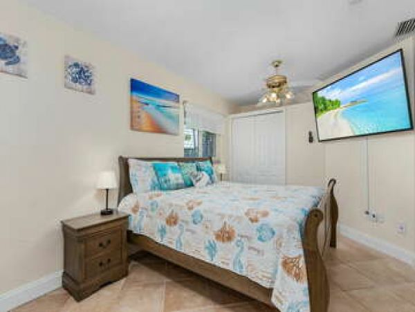 Cape Coral Lovely 3 Bedroom Home With Boat Dock