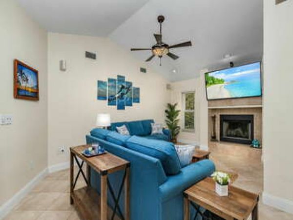Cape Coral Lovely 3 Bedroom Home With Boat Dock