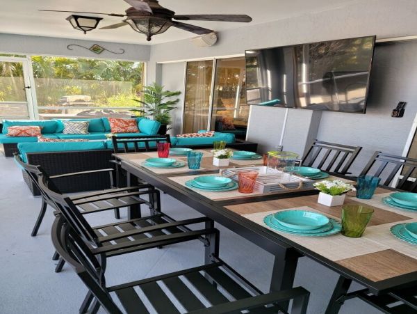 Cape Coral Lovely 3 Bedroom Home With Boat Dock