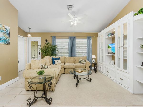 Cape Coral Home 983171