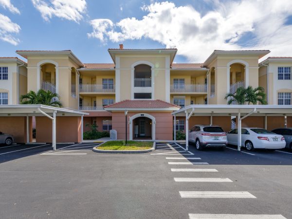 Cape Coral Condo 983172