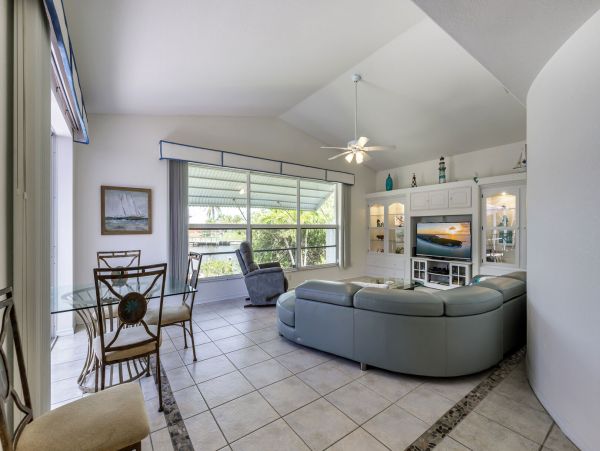 Cape Coral Home 983175