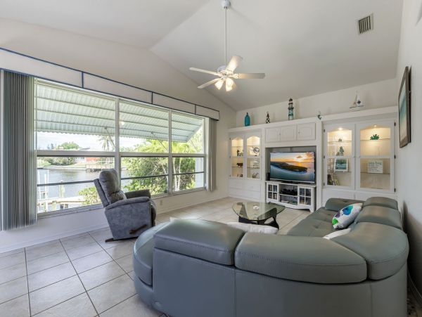 Cape Coral Home 983175