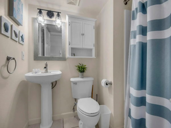 Two Bedroom Condo in Beachfront Complex