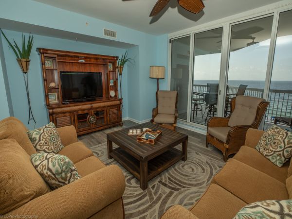 Destin Vacation Beach Condo With Four Bedrooms Sleeps 8