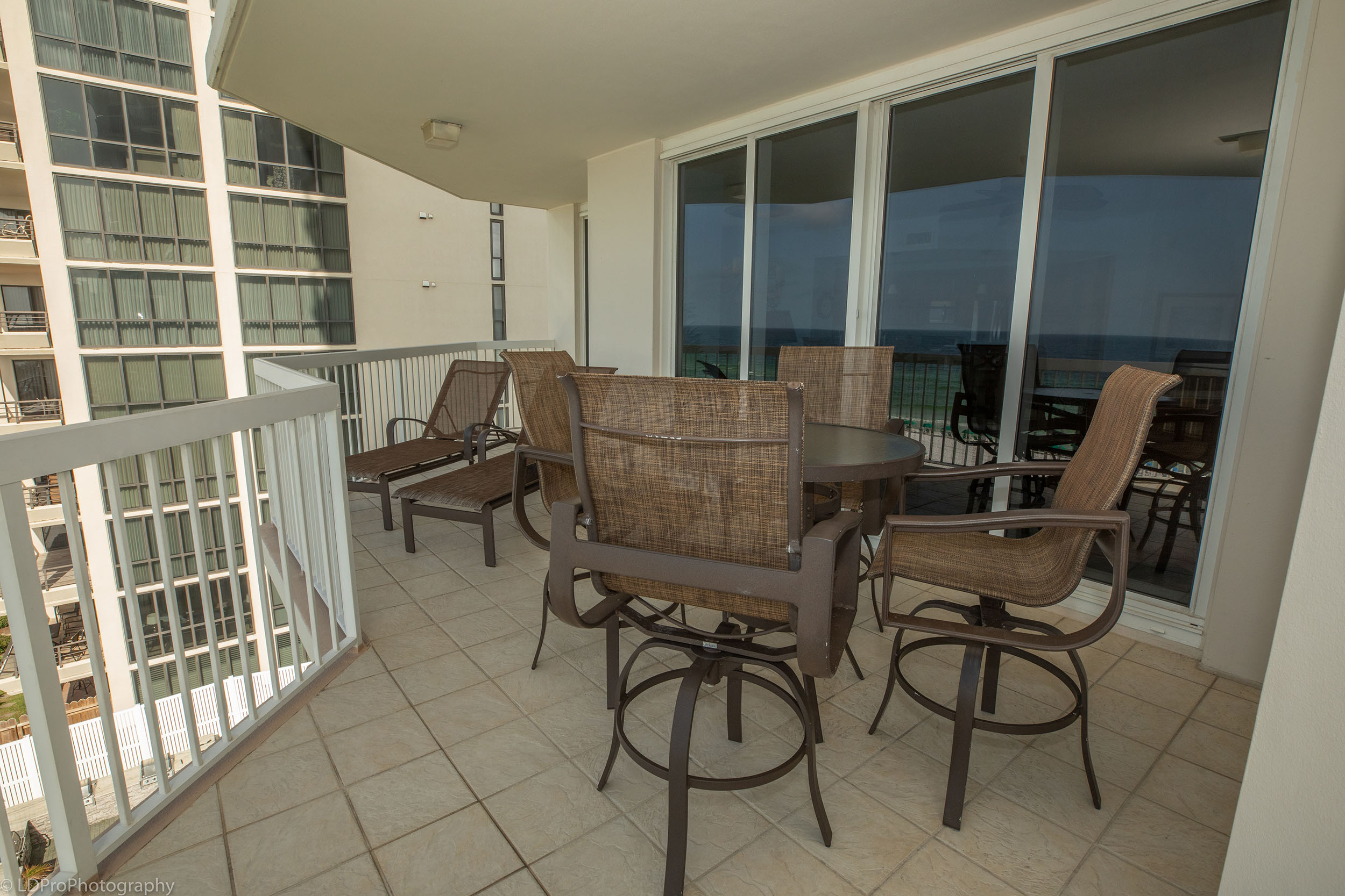 Destin Vacation Beach Condo With Four Bedrooms Sleeps 8