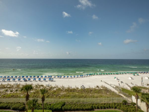 Destin Vacation Beach Condo With Four Bedrooms Sleeps 8