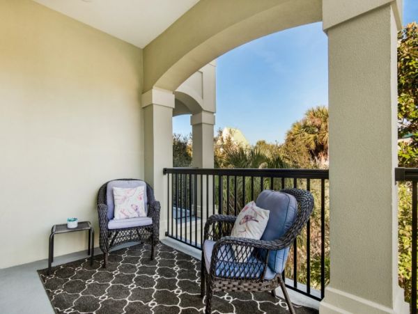 Miramar Beach Vacation Condo  175 Yards to Beach