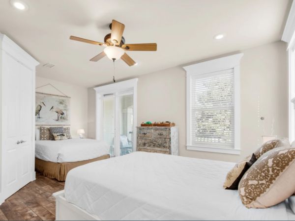 Miramar Beach Vacation Condo  175 Yards to Beach