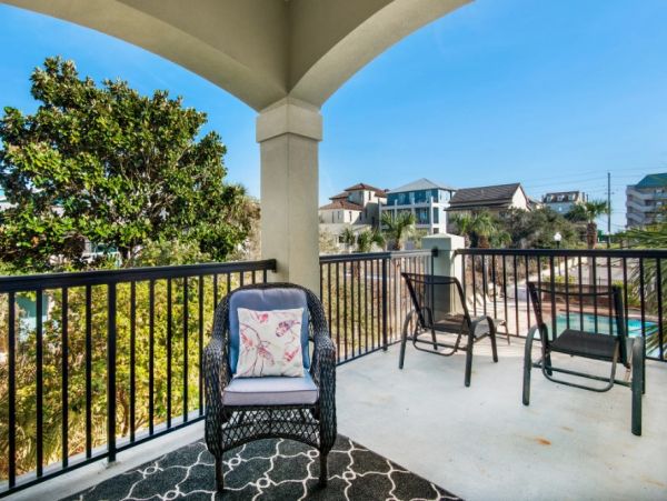 Miramar Beach Vacation Condo  175 Yards to Beach