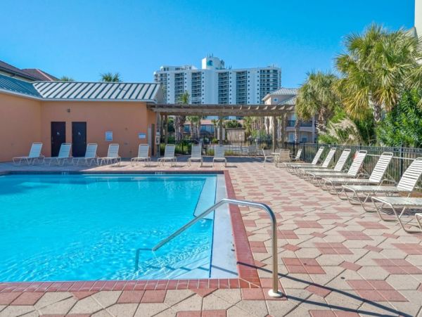 Miramar Beach Vacation Condo  175 Yards to Beach