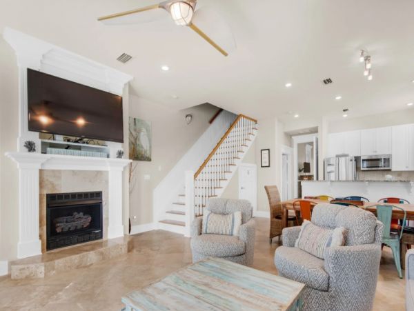 Miramar Beach Vacation Condo  175 Yards to Beach