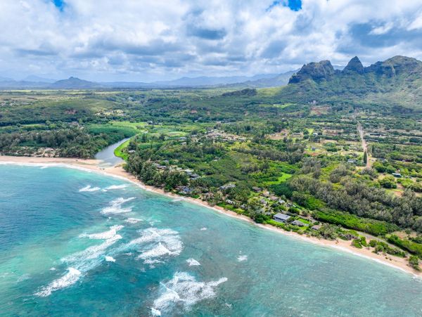 Amazing Beach Front Getaway in Princeville