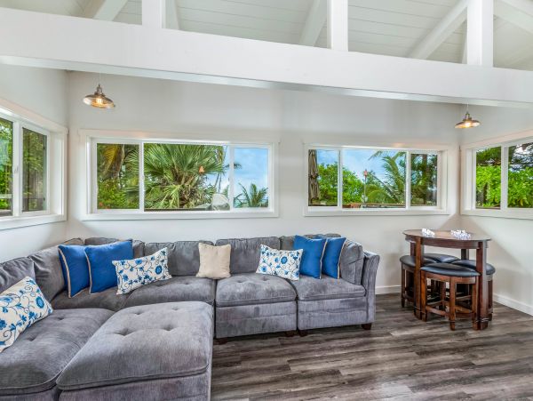 Amazing Beach Front Getaway in Princeville