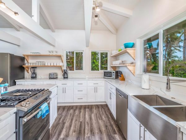 Amazing Beach Front Getaway in Princeville