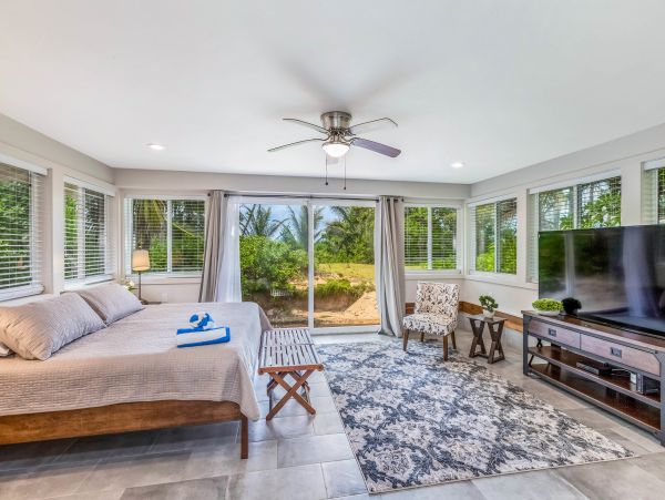 Amazing Beach Front Getaway in Princeville