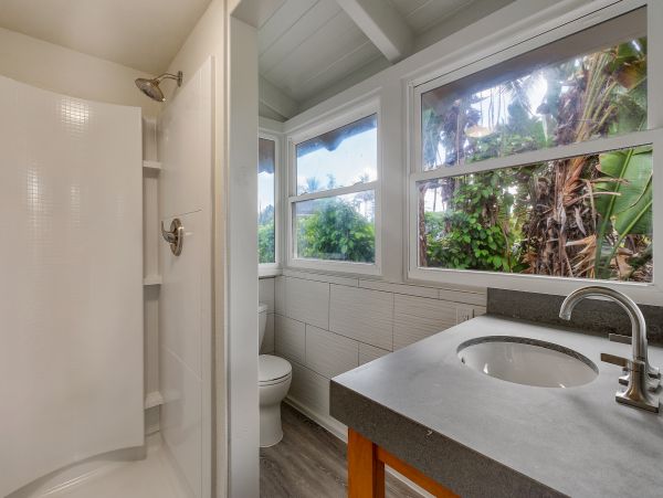 Amazing Beach Front Getaway in Princeville