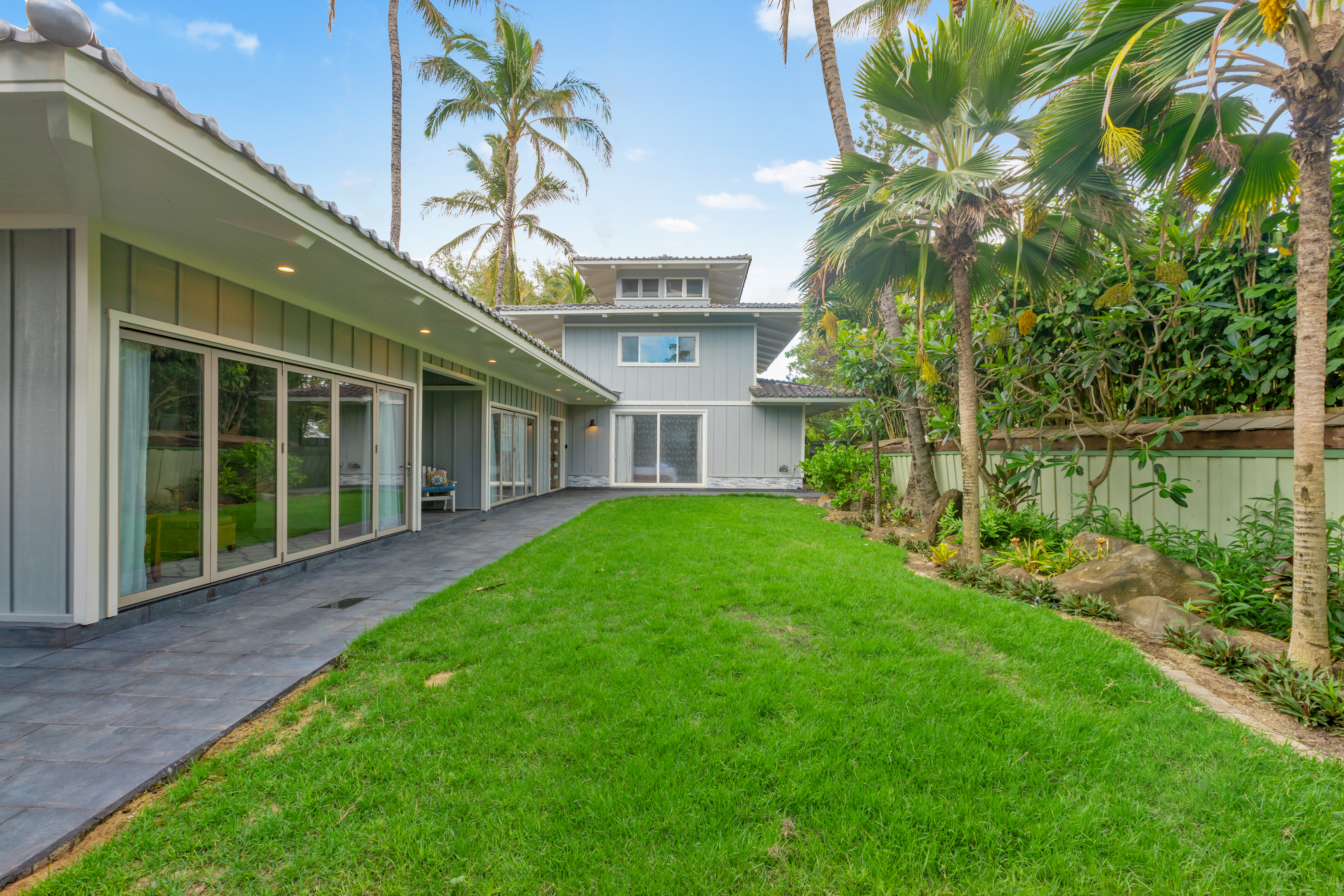 Amazing Beach Front Getaway in Princeville